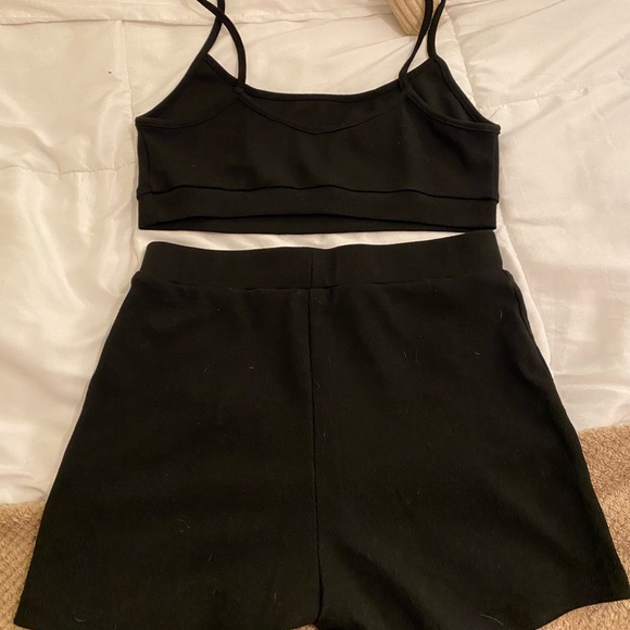 Matching set - Picture 3 of 3